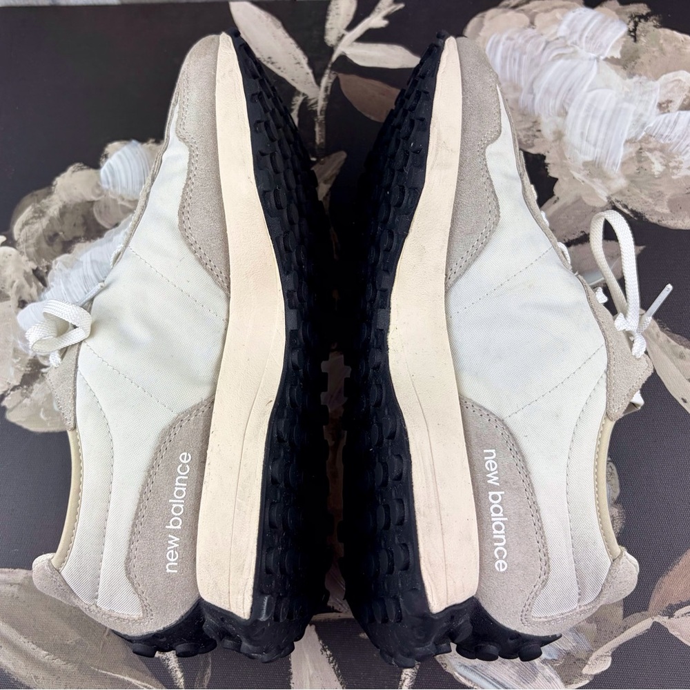 New Balance 327 Sneaker in Sea Salt Black Combo Size 9 Medium Width Fit. - Picture 5 of 11